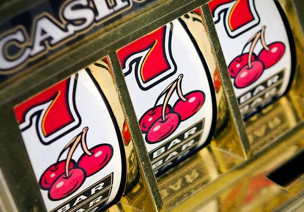 superwin303 login app running on Android and iOS devices showing live blackjack and roulette tables